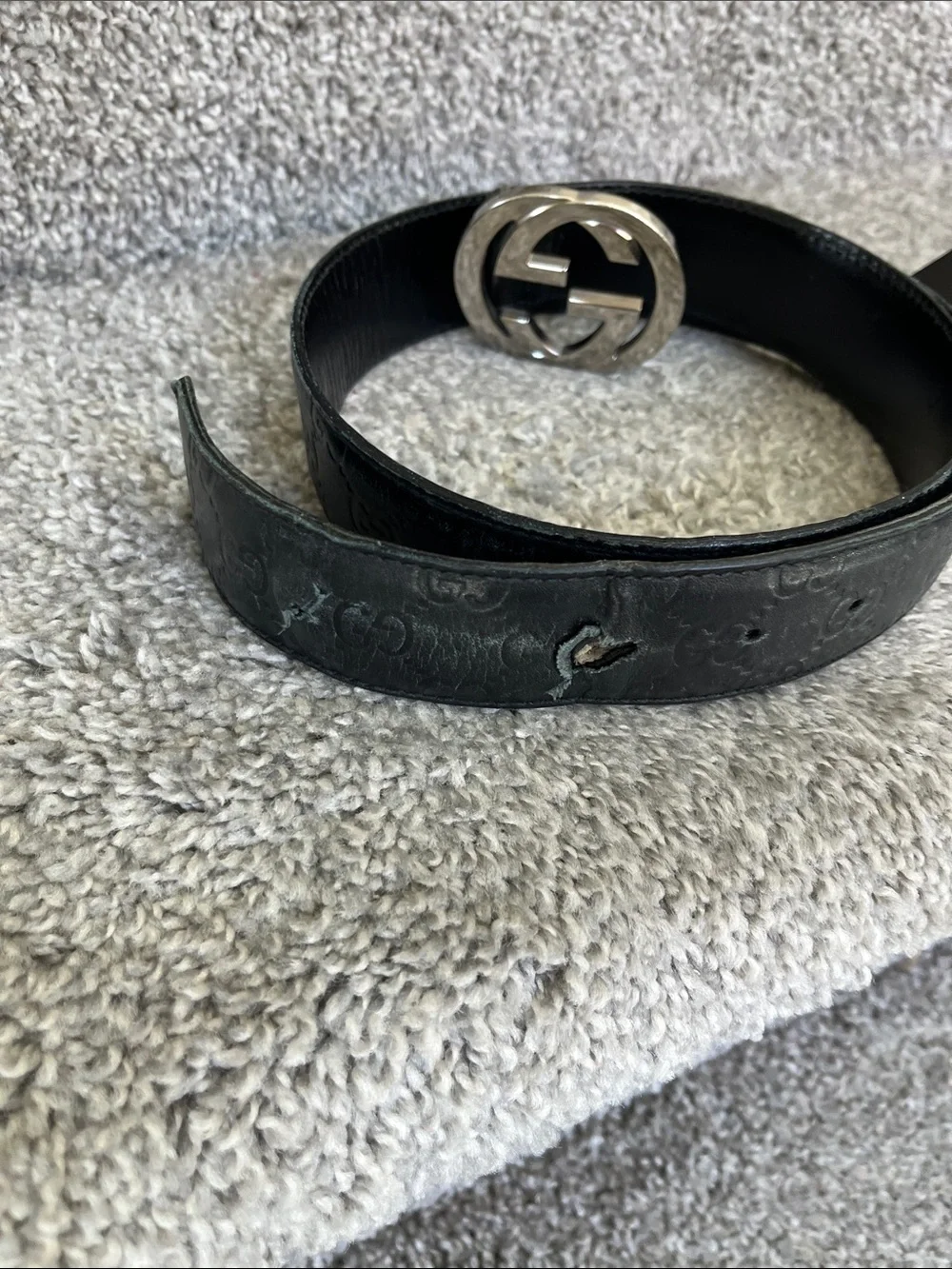Gucci Black Leather Men's Belt with Silver Double G Logo Buckle